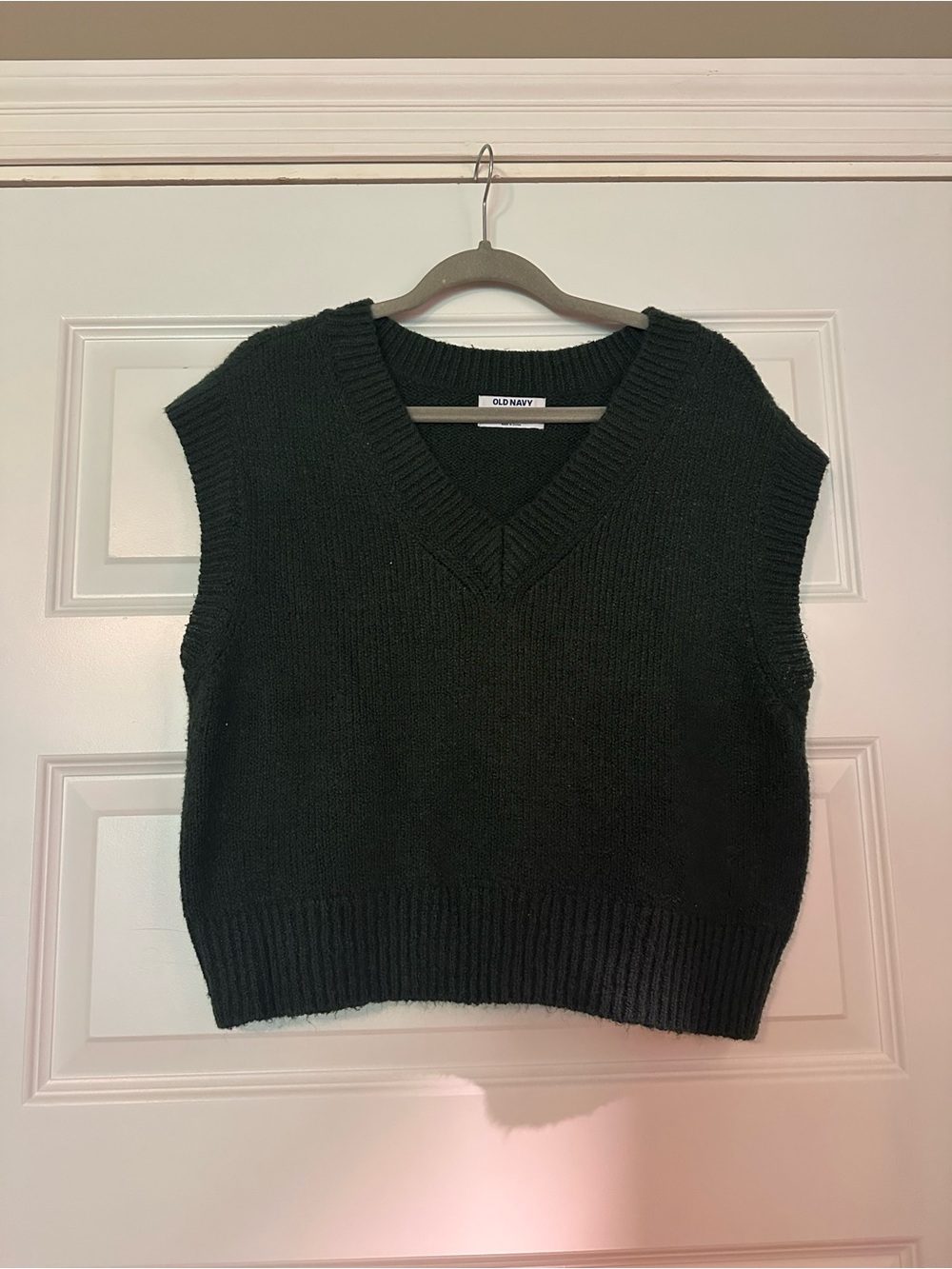 Old Navy Dark Green Sleeveless V-Neck Knit Sweater Vest